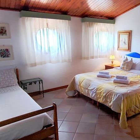 Le Quattro Stagioni Pension Massa  Buitenkant foto